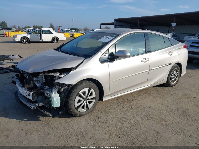 Toyota Prius 2019 — photo 2