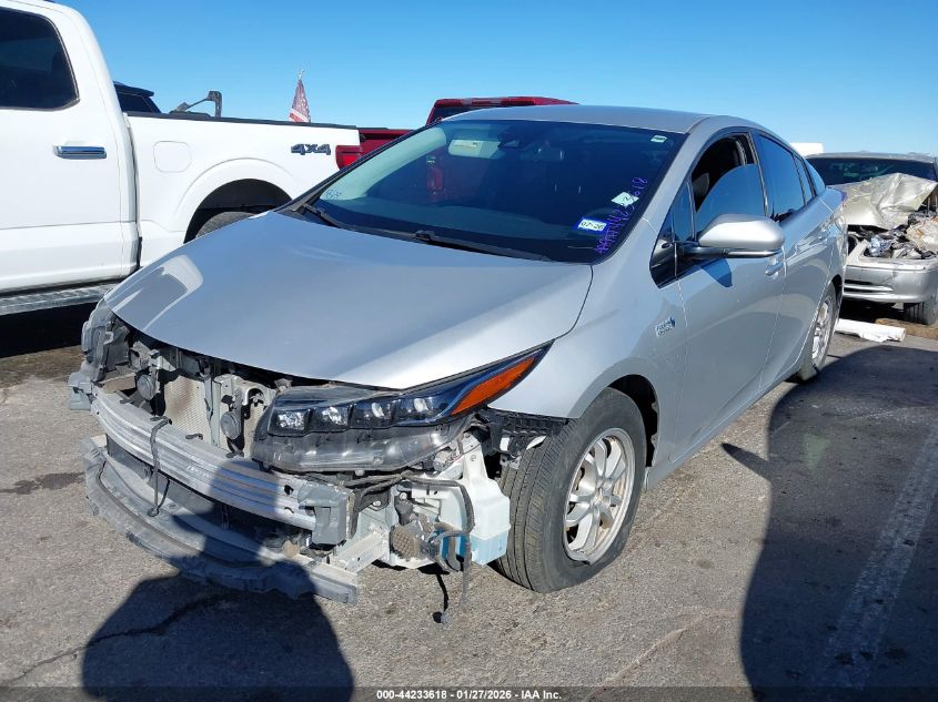 Toyota Prius 2018 — photo 2