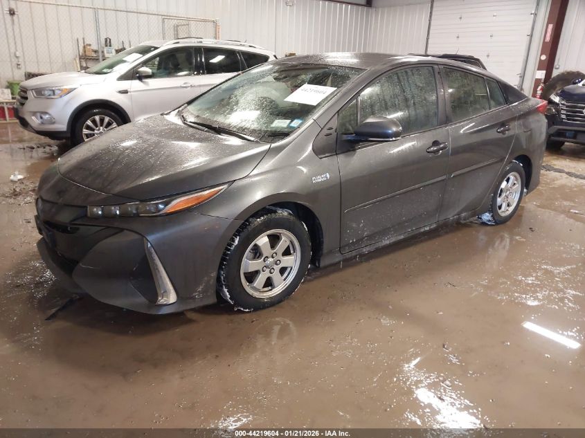 Toyota Prius 2022 — photo 2