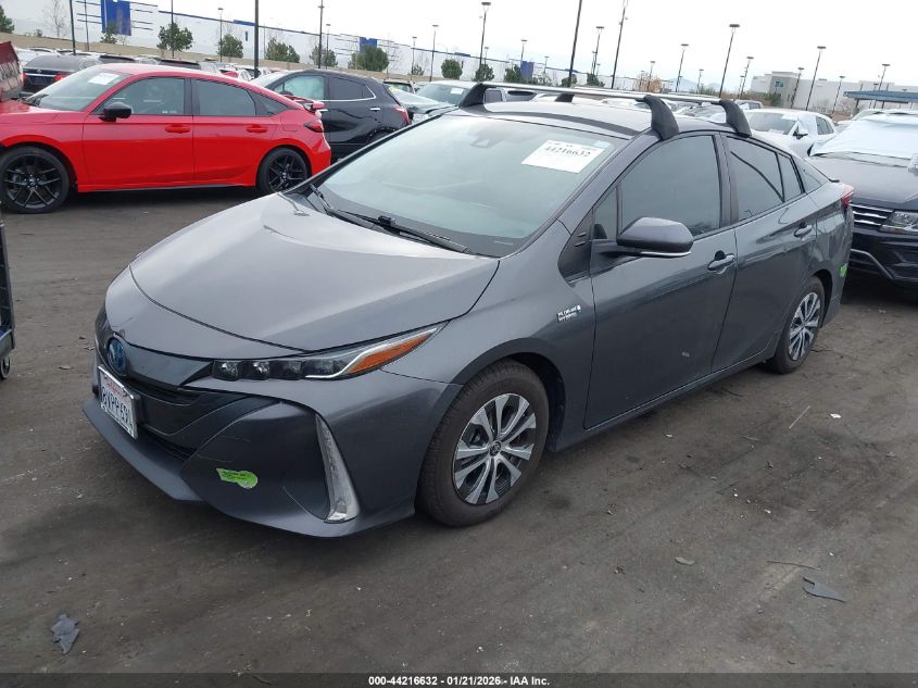 Toyota Prius 2021 — photo 2