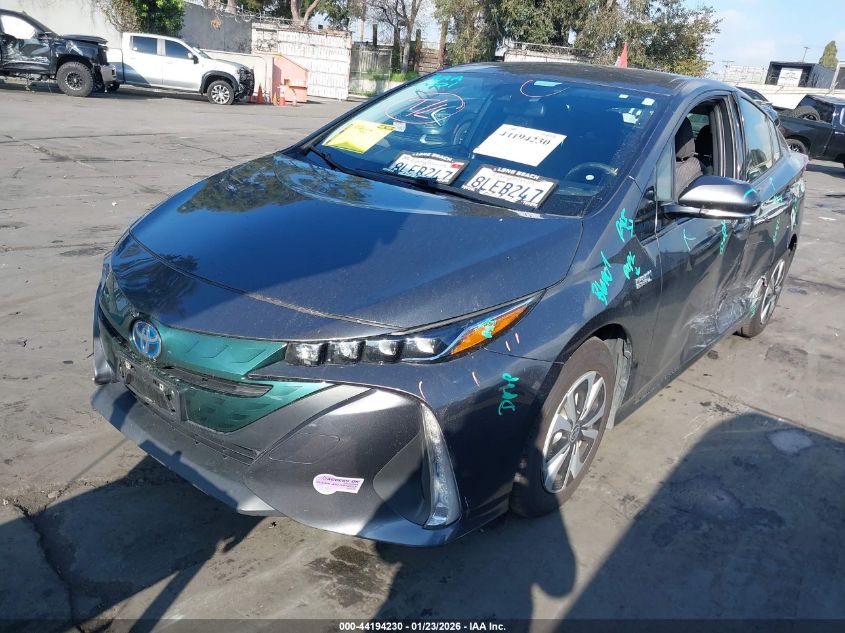 Toyota Prius 2019 — photo 2