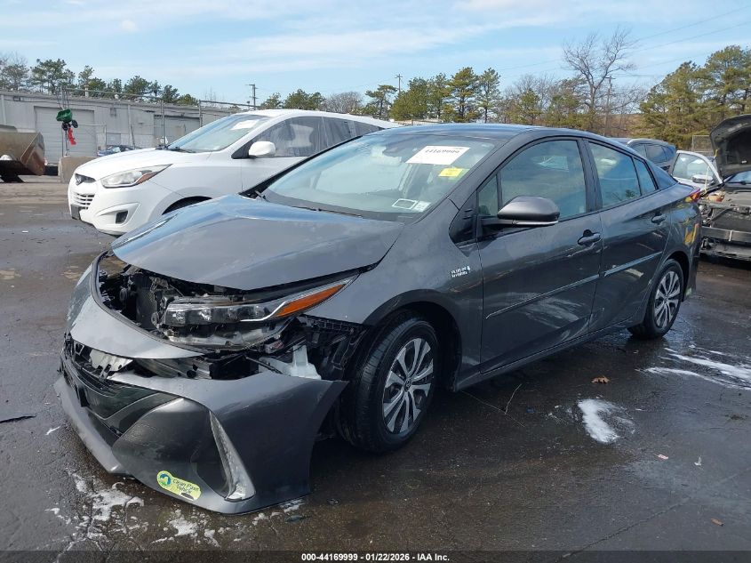 Toyota Prius 2022 — photo 2