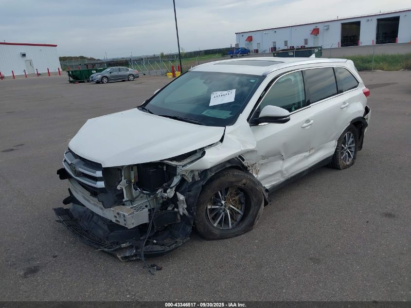 Toyota Highlander 2019 — photo 2