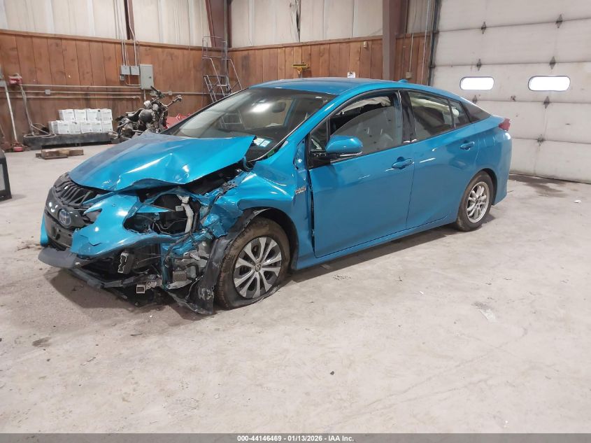 Toyota Prius 2020 — photo 2