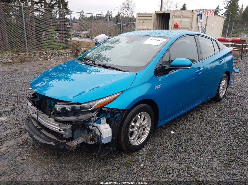 Toyota Prius 2018 — photo 2
