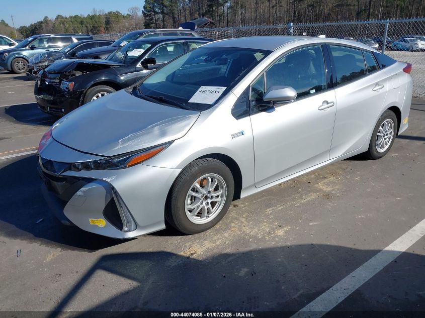Toyota Prius 2020 — photo 2