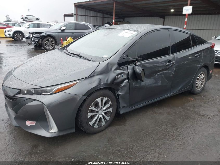 Toyota Prius 2020 — photo 2
