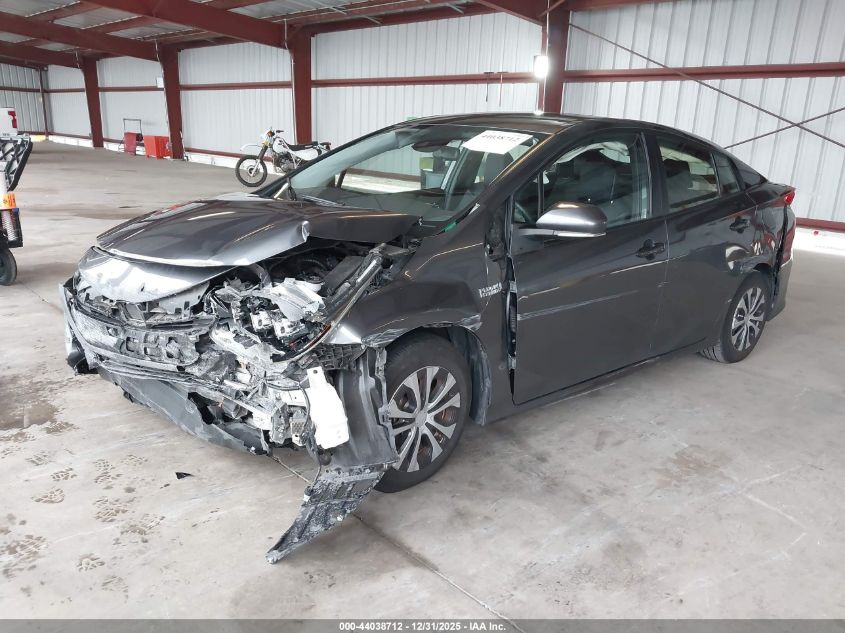 Toyota Prius 2022 — photo 2