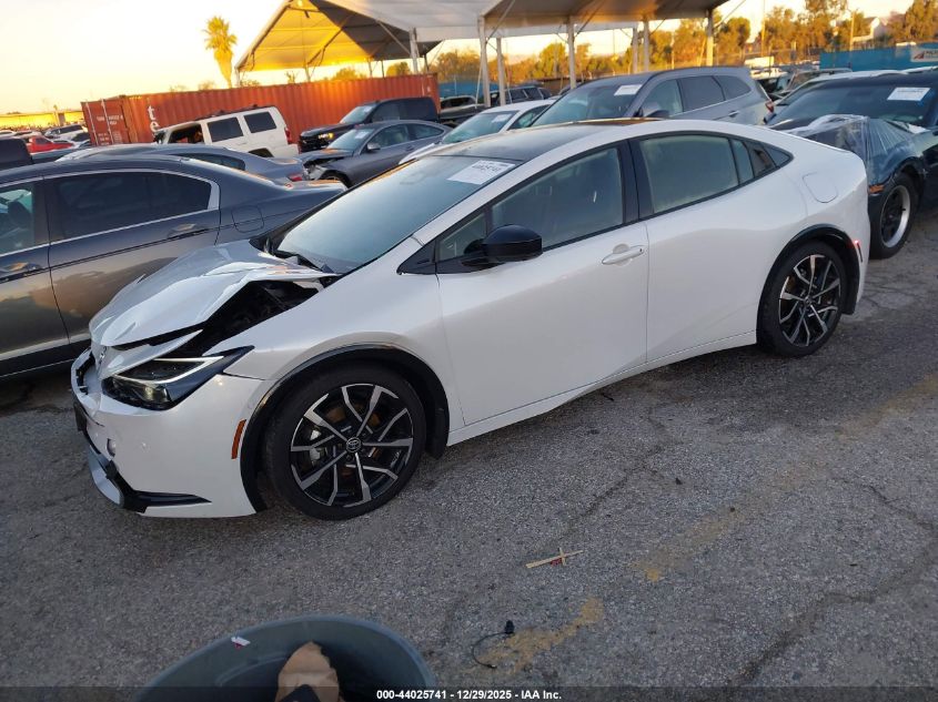 Toyota Prius 2024 — photo 2