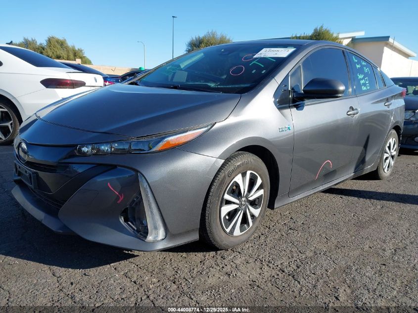 Toyota Prius 2017 — photo 2