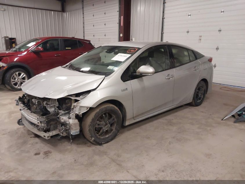 Toyota Prius 2018 — photo 2
