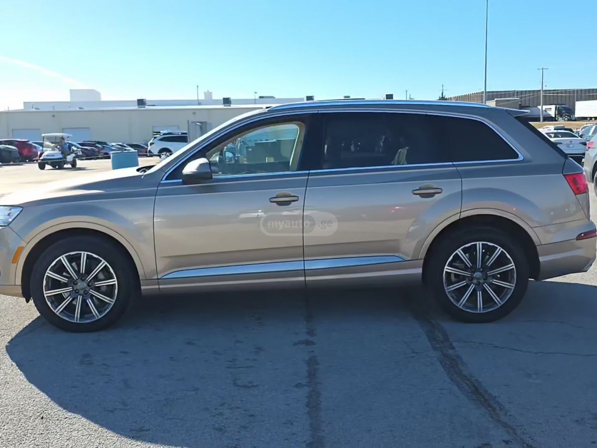 Audi Q7 2018 — photo 2