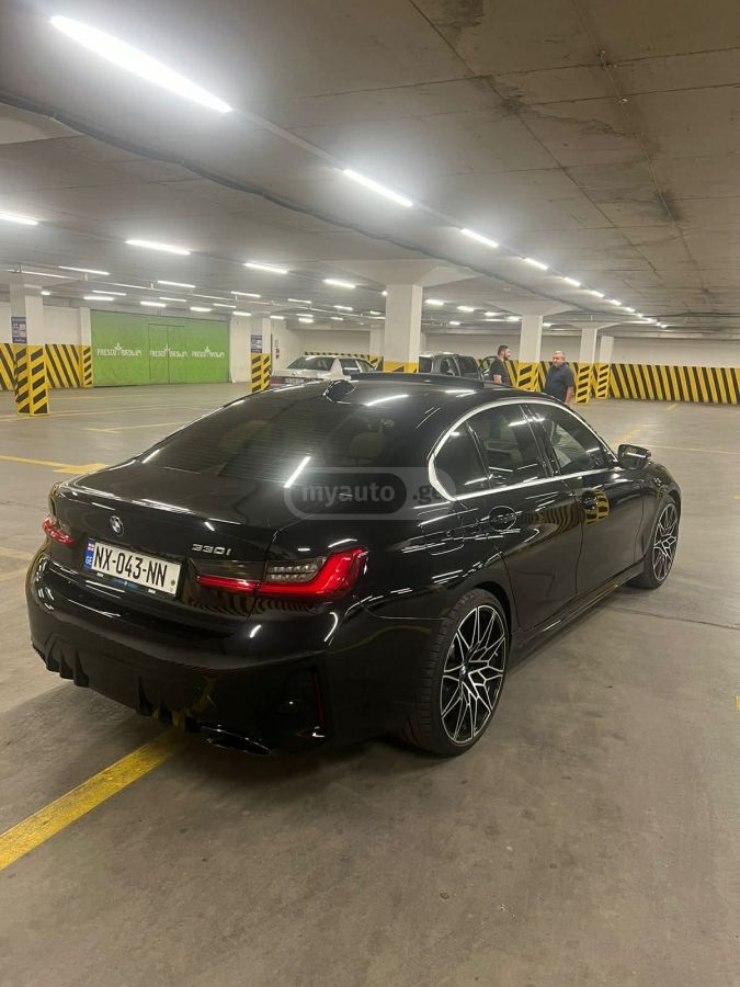 BMW 330 2020 — photo 2