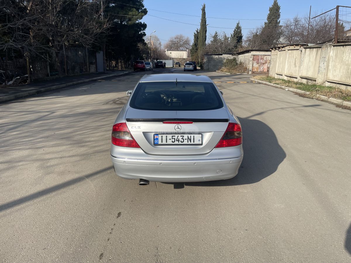 Mercedes-Benz CLK 220 2006 — photo 2