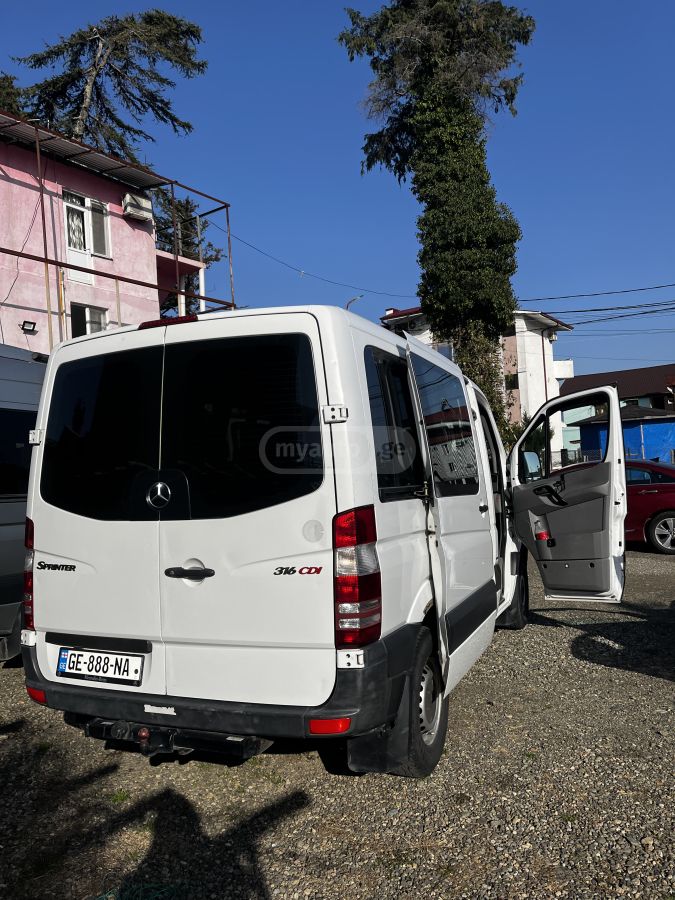 Mercedes-Benz Sprinter 2013 — photo 2