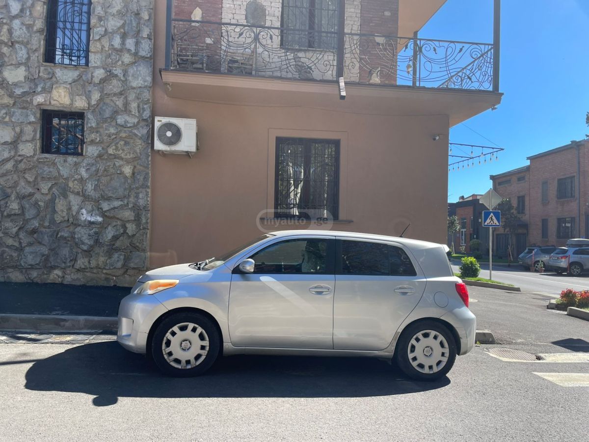 Toyota Ist 2011 — photo 2