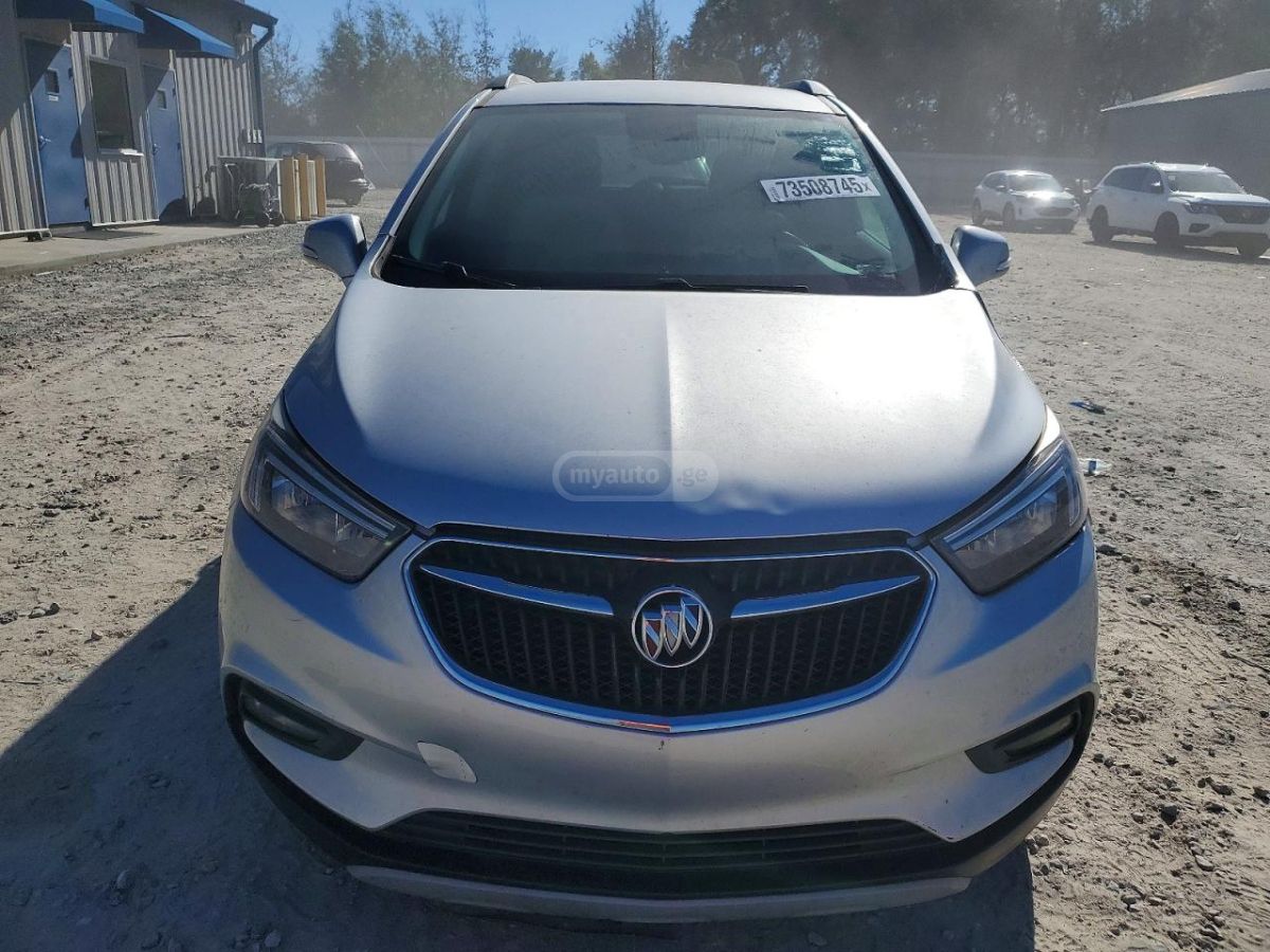 Buick Encore 2019 — photo 2