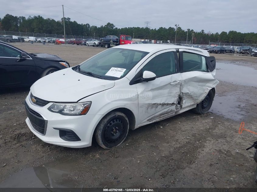 Chevrolet Sonic 2017 — photo 2
