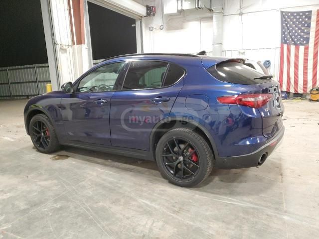 Alfa Romeo Stelvio 2018 — photo 2