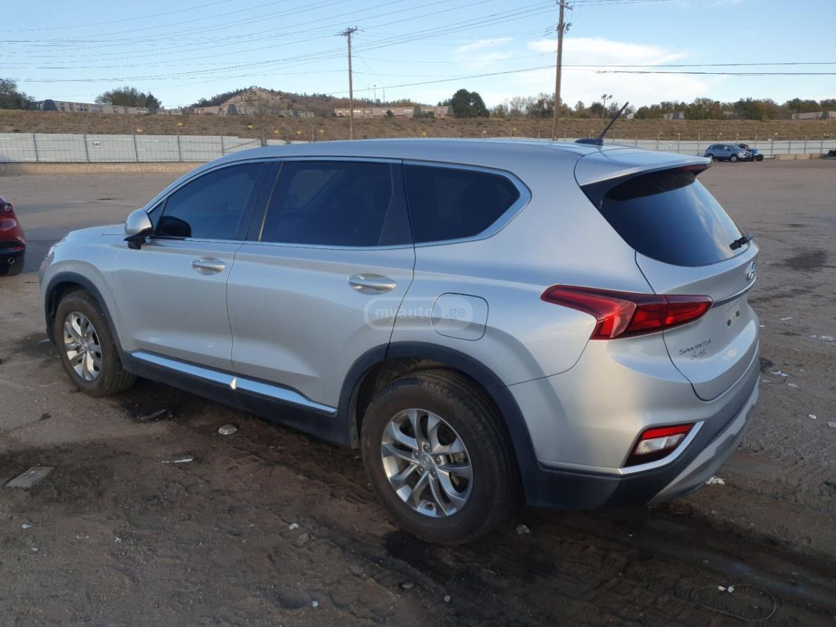 Hyundai Santa Fe 2019 — photo 2