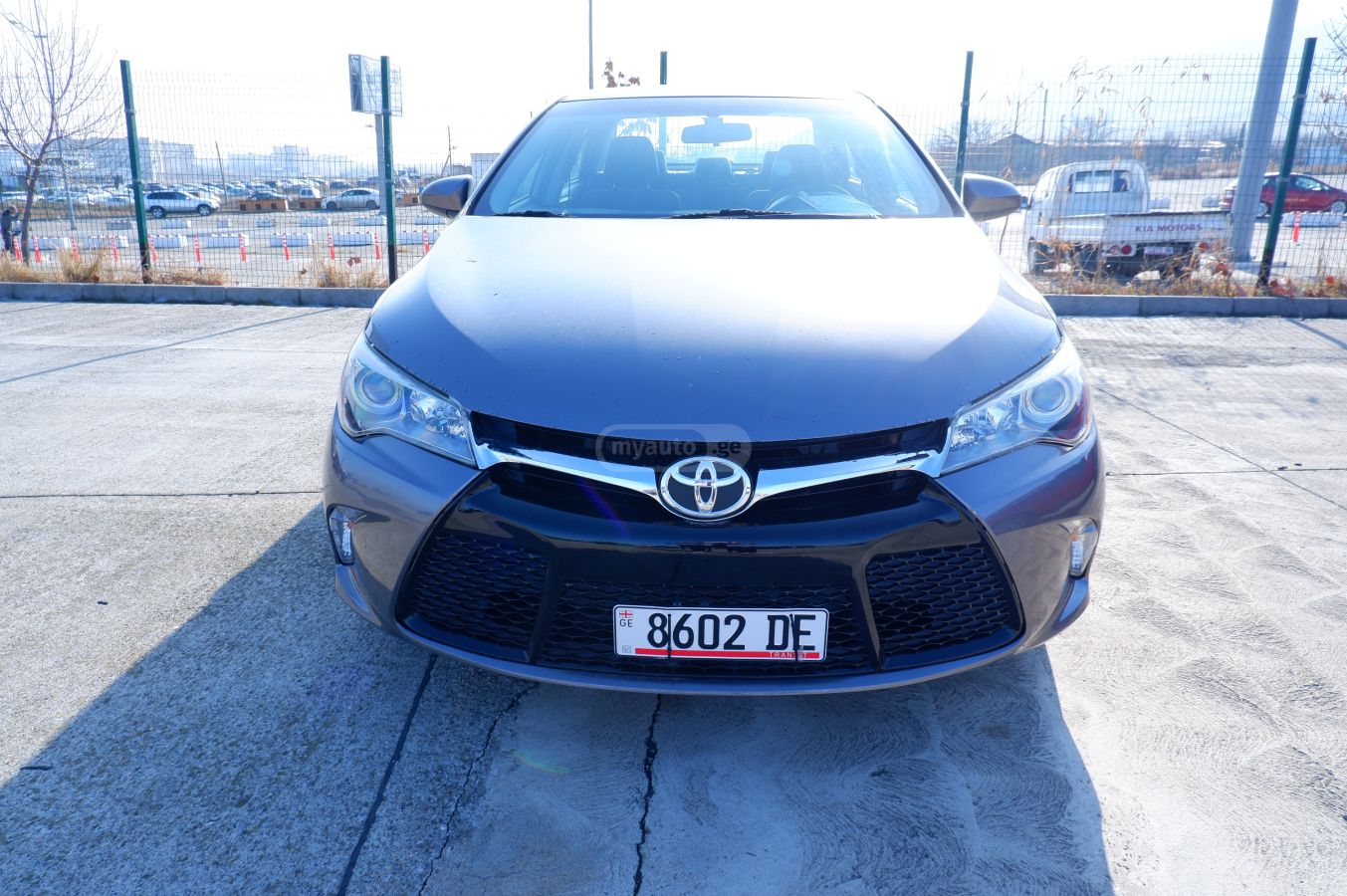 Toyota Camry 2015 — photo 2