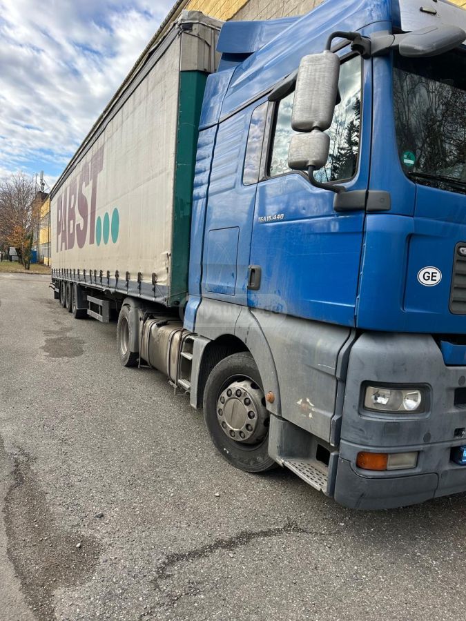 Isuzu TGA 2009 — photo 2