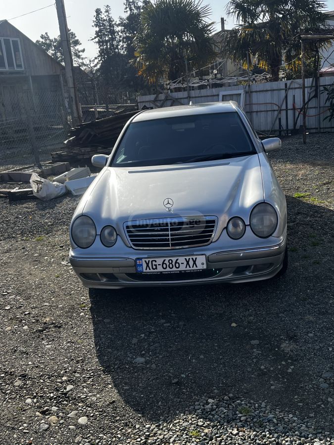Mercedes-Benz E 270 1999 — photo 2