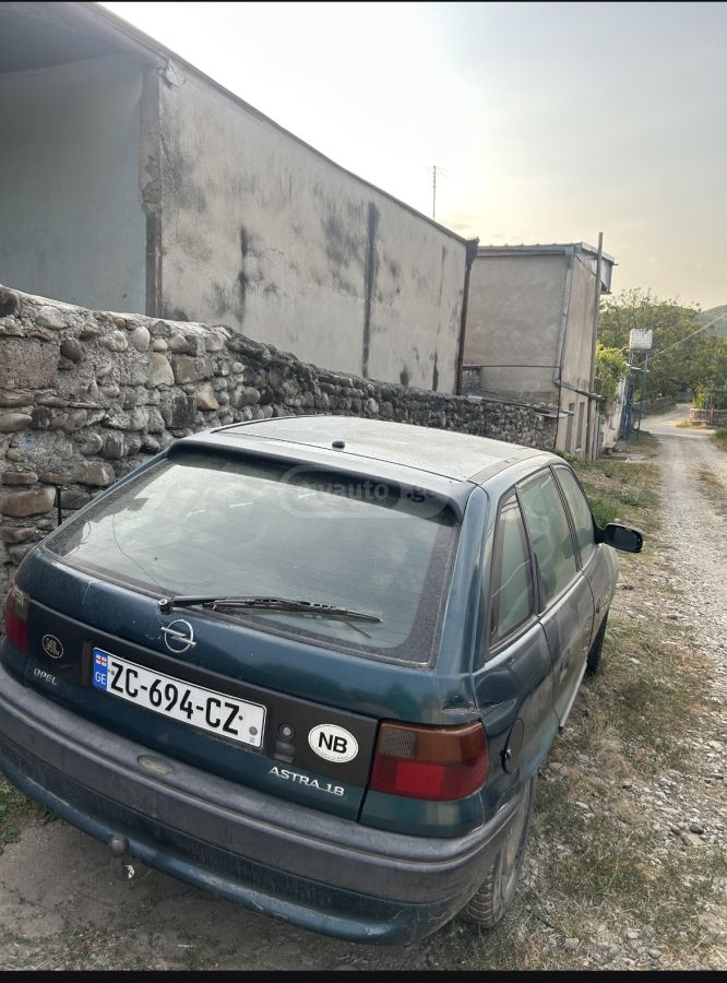 Opel Astra 1995 — photo 2