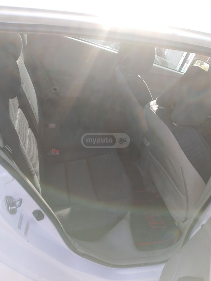 Honda Insight 2009 — photo 2
