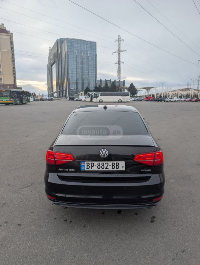 Volkswagen Jetta 2016 — photo 2
