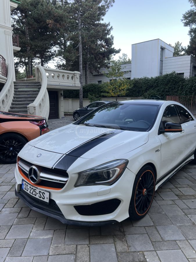 Mercedes-Benz CLA 45 AMG