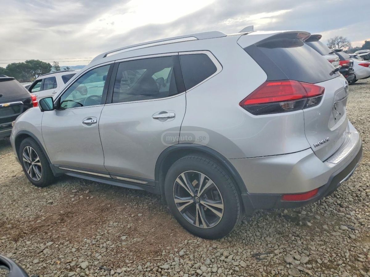 Nissan Rogue 2017 — photo 2