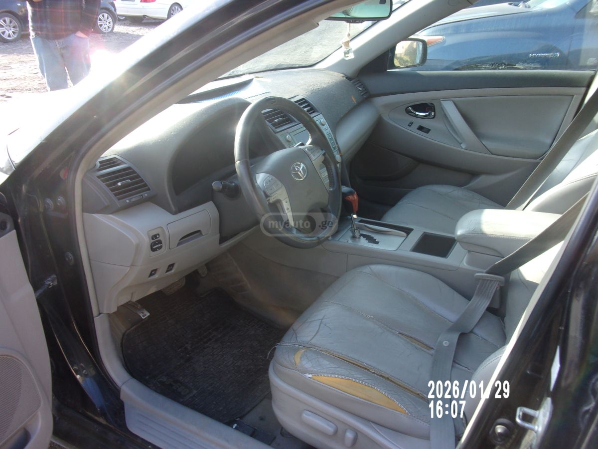 Toyota Camry 2008 — photo 2