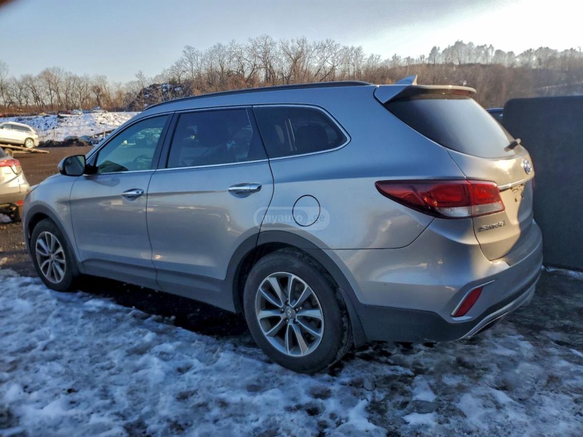 Hyundai Santa Fe 2018 — photo 2