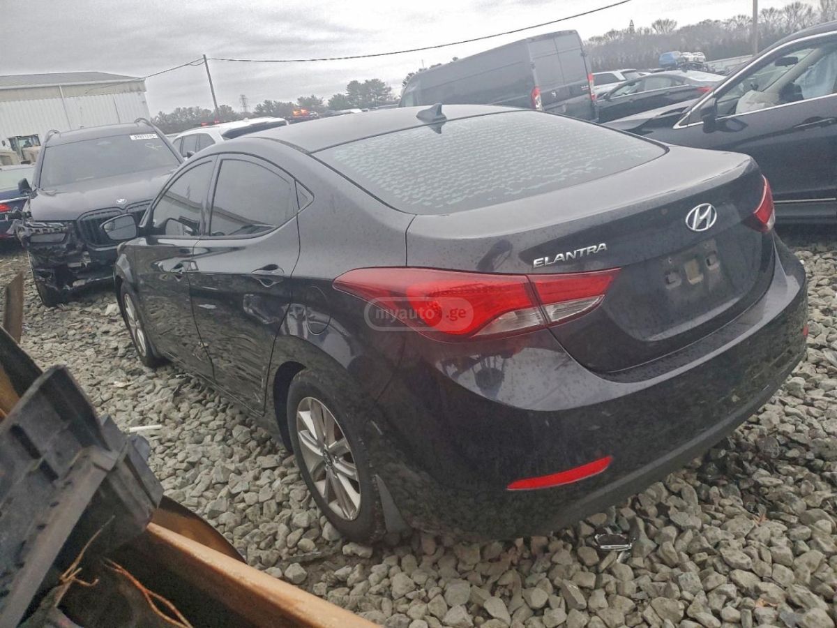 Hyundai Elantra 2016 — photo 2