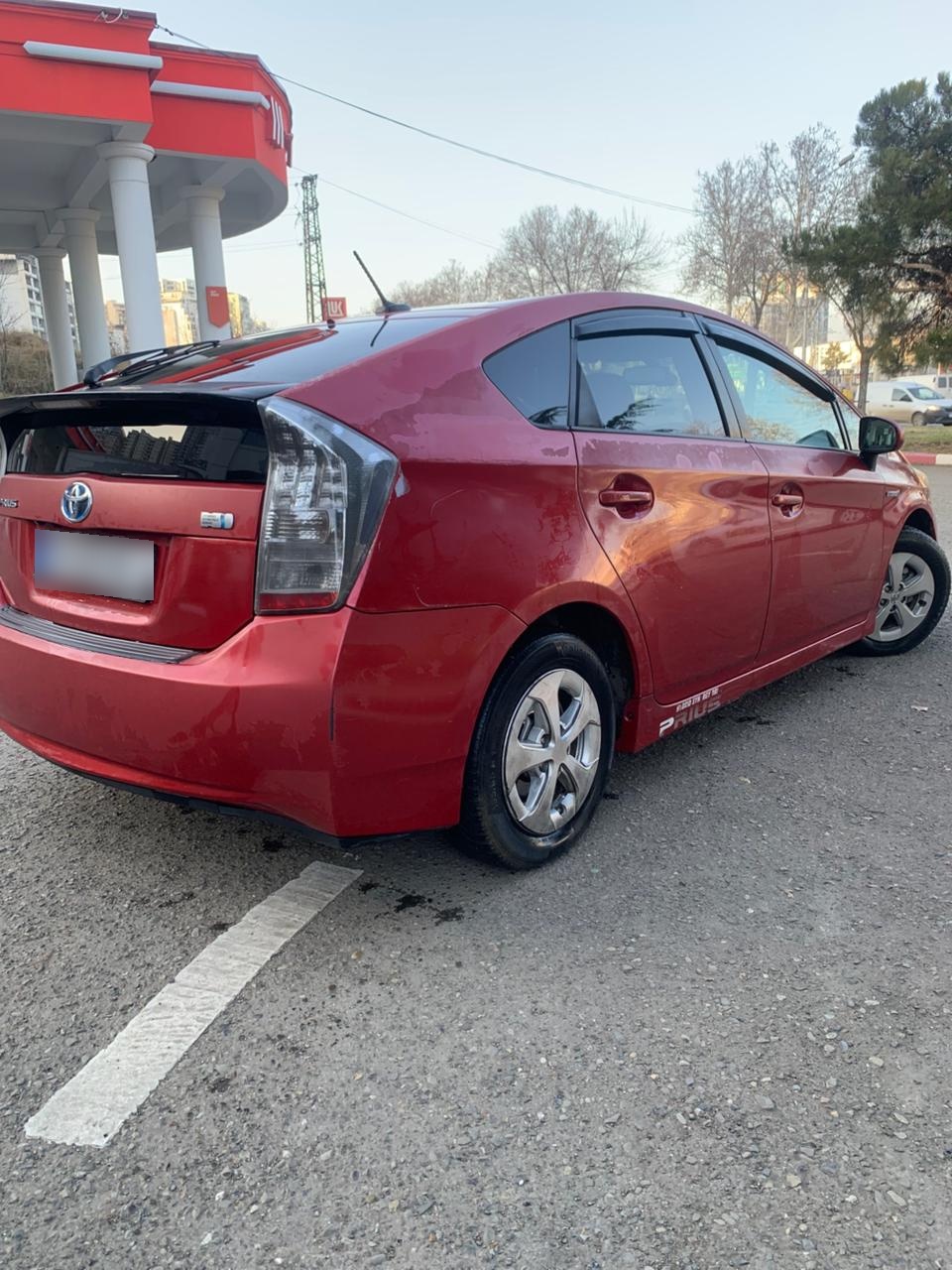 Toyota Prius 2010 — photo 2
