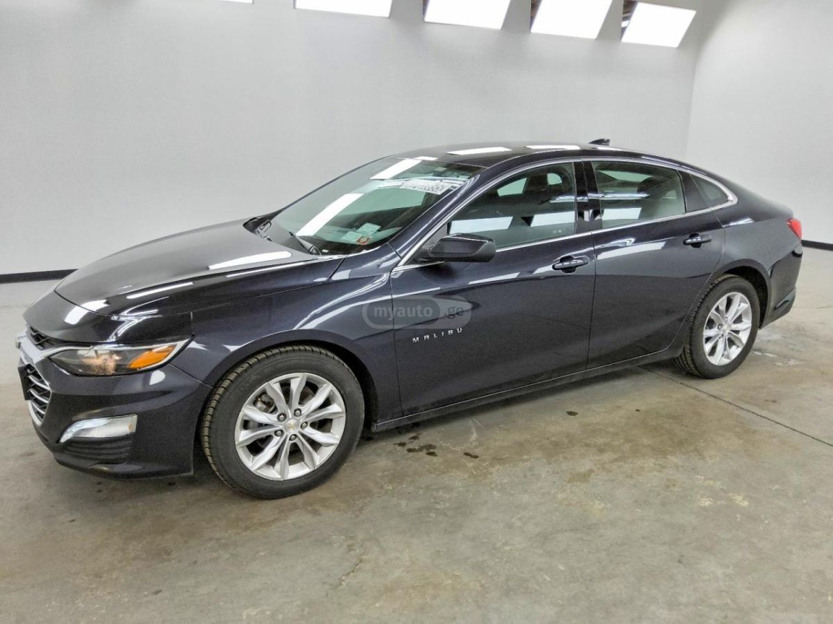 Chevrolet Malibu 2022 — photo 2