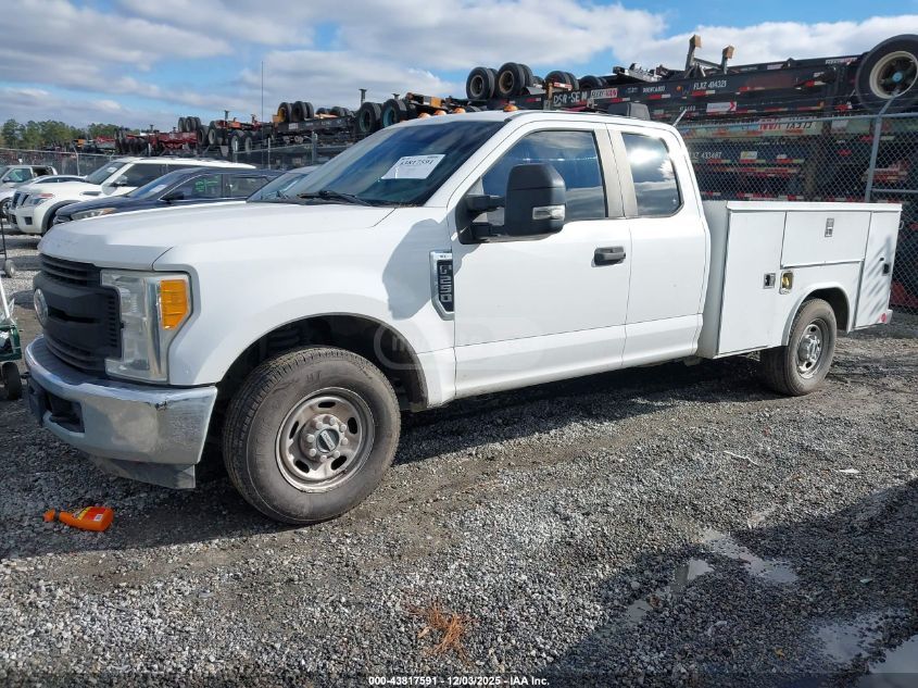 Ford F-250 2017 — photo 2