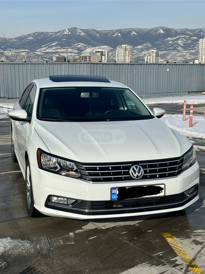 Volkswagen Passat 2018 — photo 2