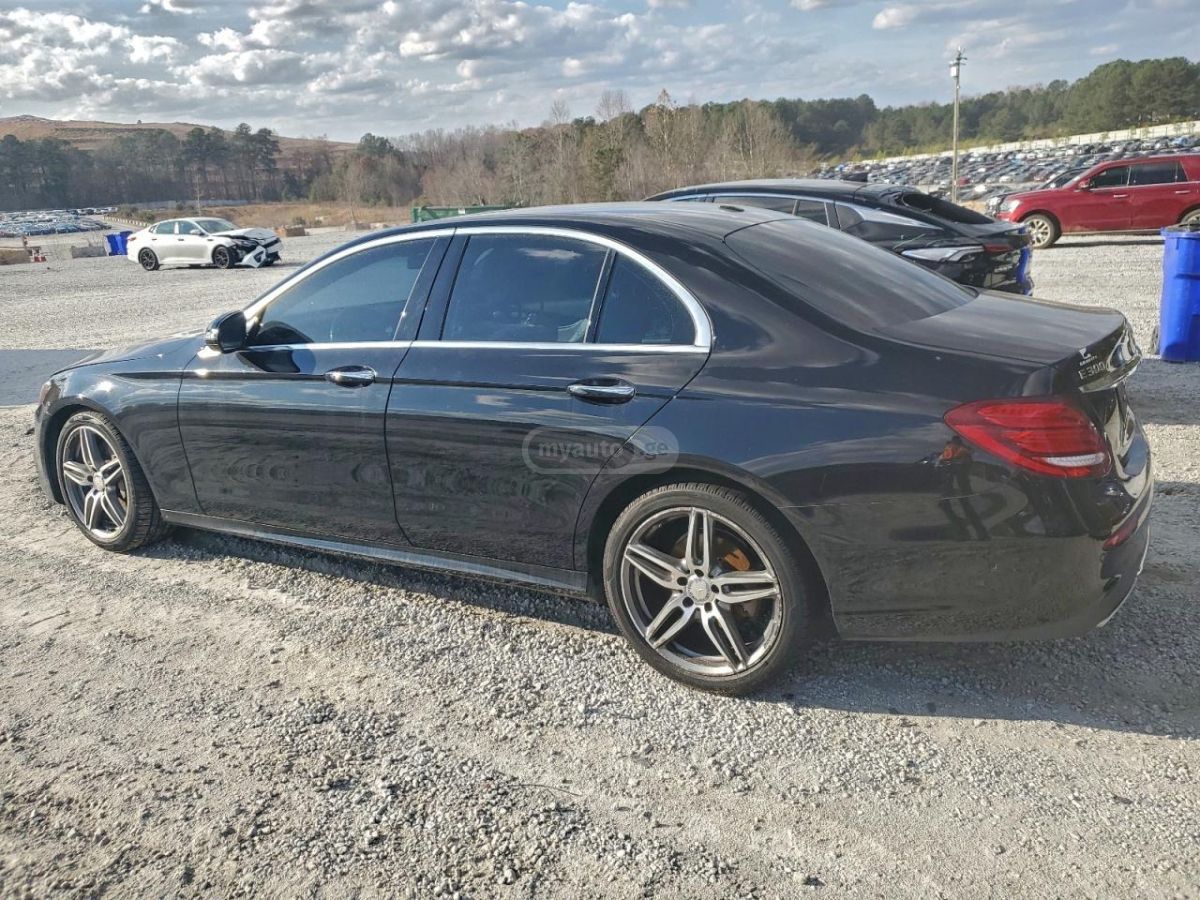 Mercedes-Benz E 300 2017 — photo 2