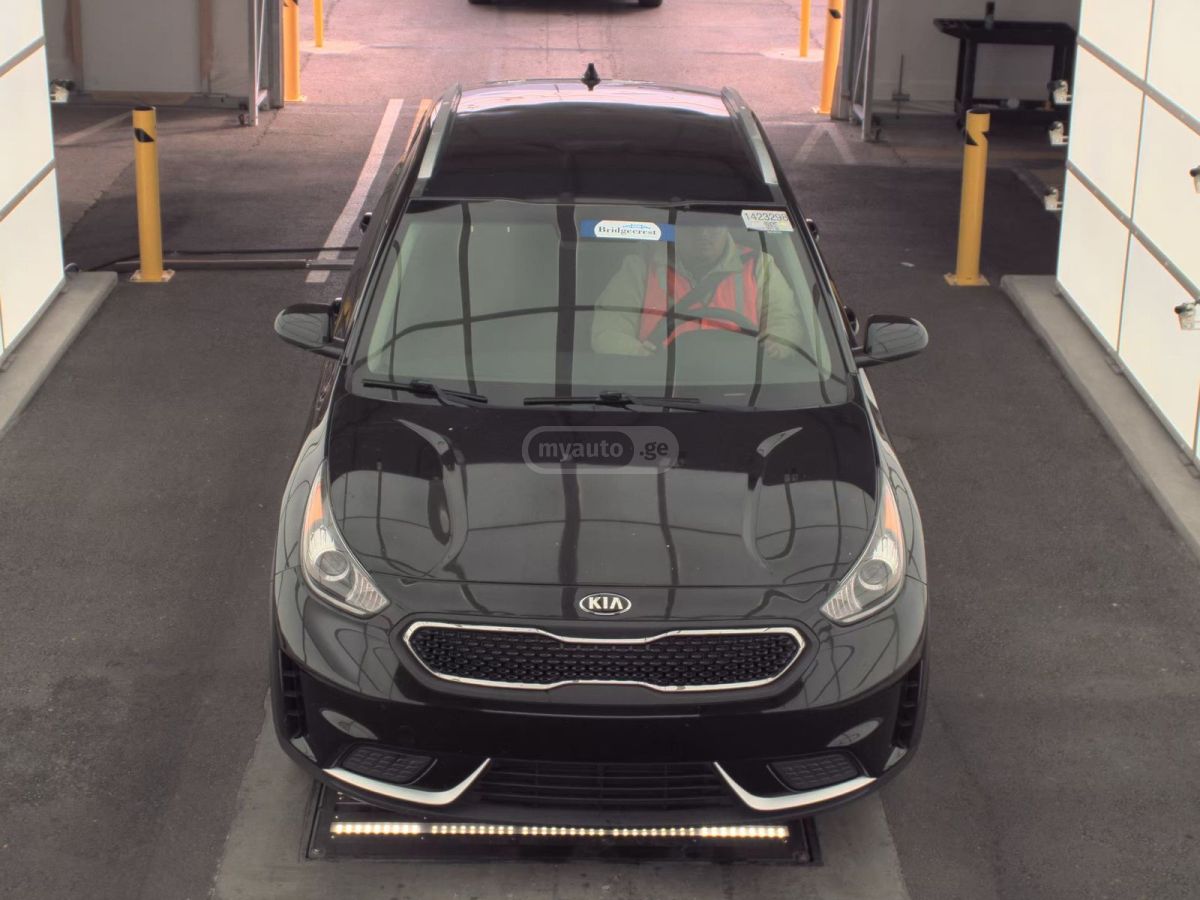 Kia Niro 2019 — photo 2