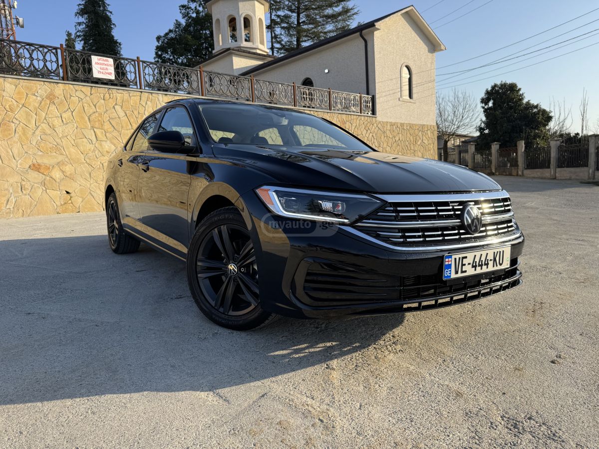 Volkswagen Jetta 2023 — photo 2