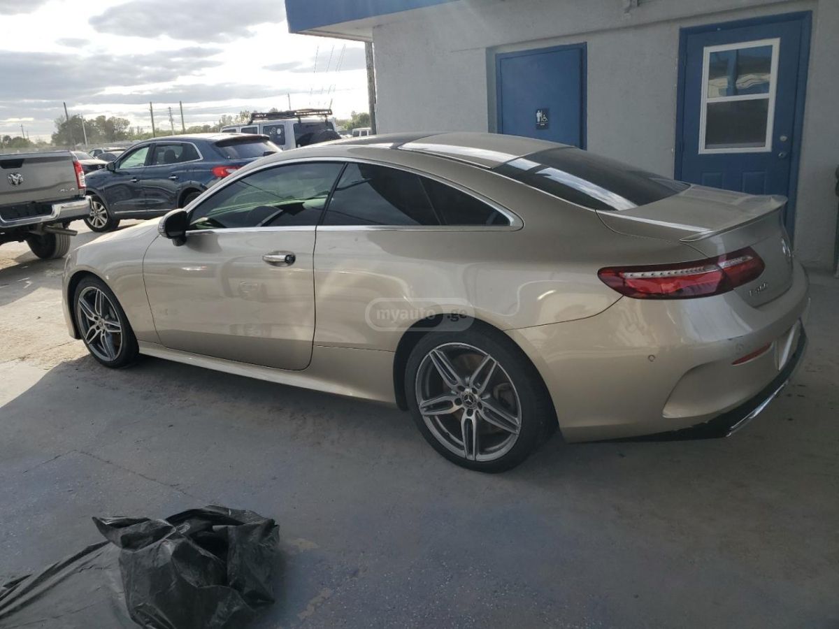 Mercedes-Benz E 400 2018 — photo 2