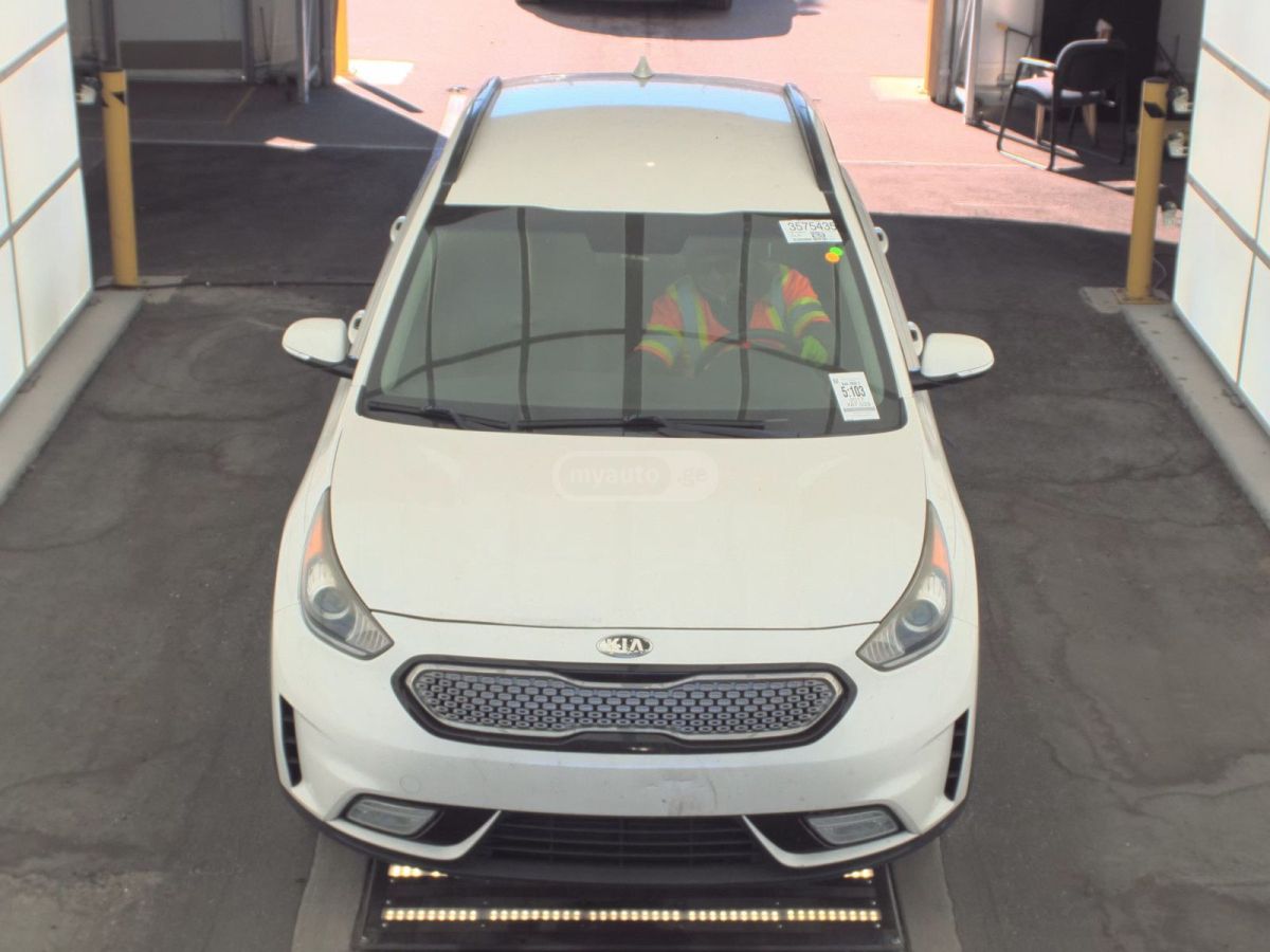 Kia Niro 2017 — photo 2