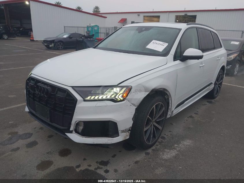 Audi Q7 2021 — photo 2