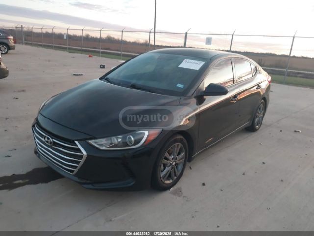 Hyundai Elantra 2017 — photo 2