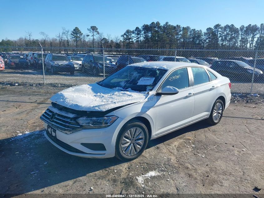Volkswagen Jetta 2019 — photo 2