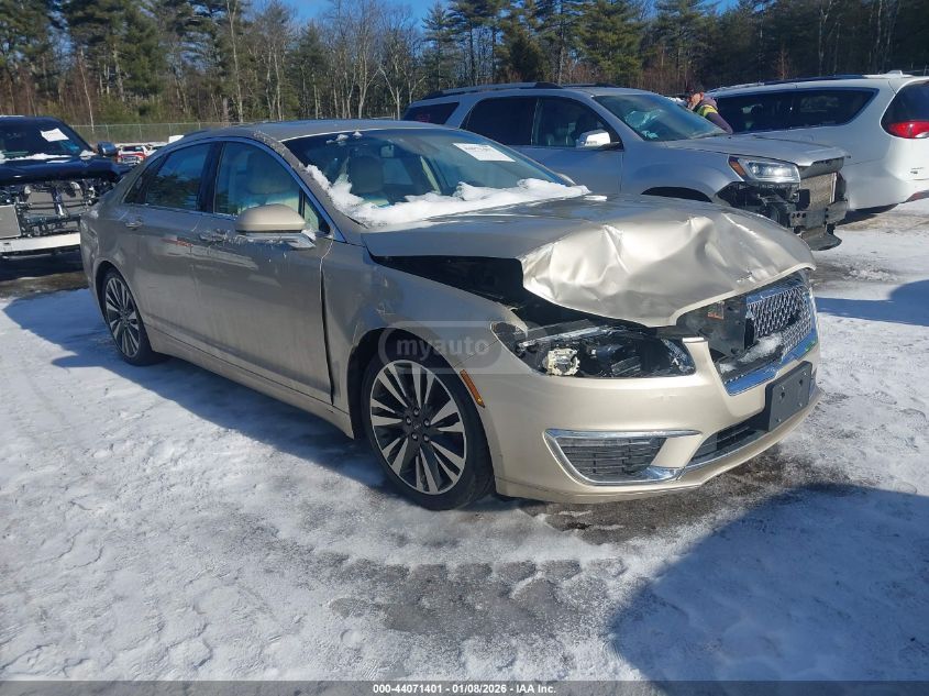 Lincoln MKZ 2017 — photo 2