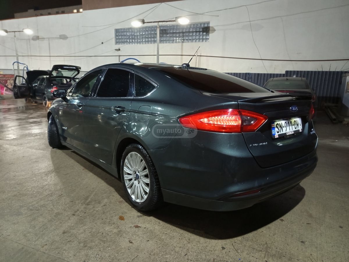 Ford Fusion 2014 — photo 2