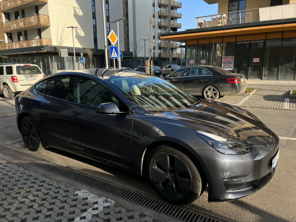 Tesla Model 3 2022 — photo 2